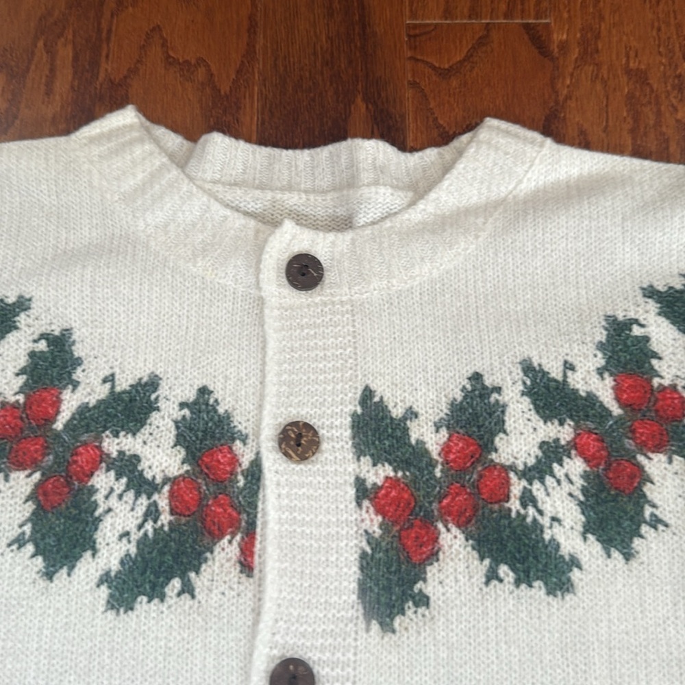 The Holly and the Ivy Cardigan
Christmas Sweater
English Countryside Sweater - Picture 10 of 16